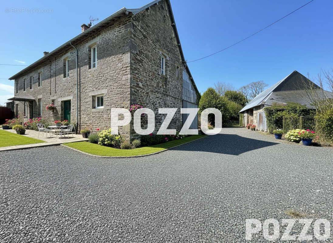 Maison entièrement rénovée avec du terrain et des dépendances proche Bréhal (50290) - photo 3