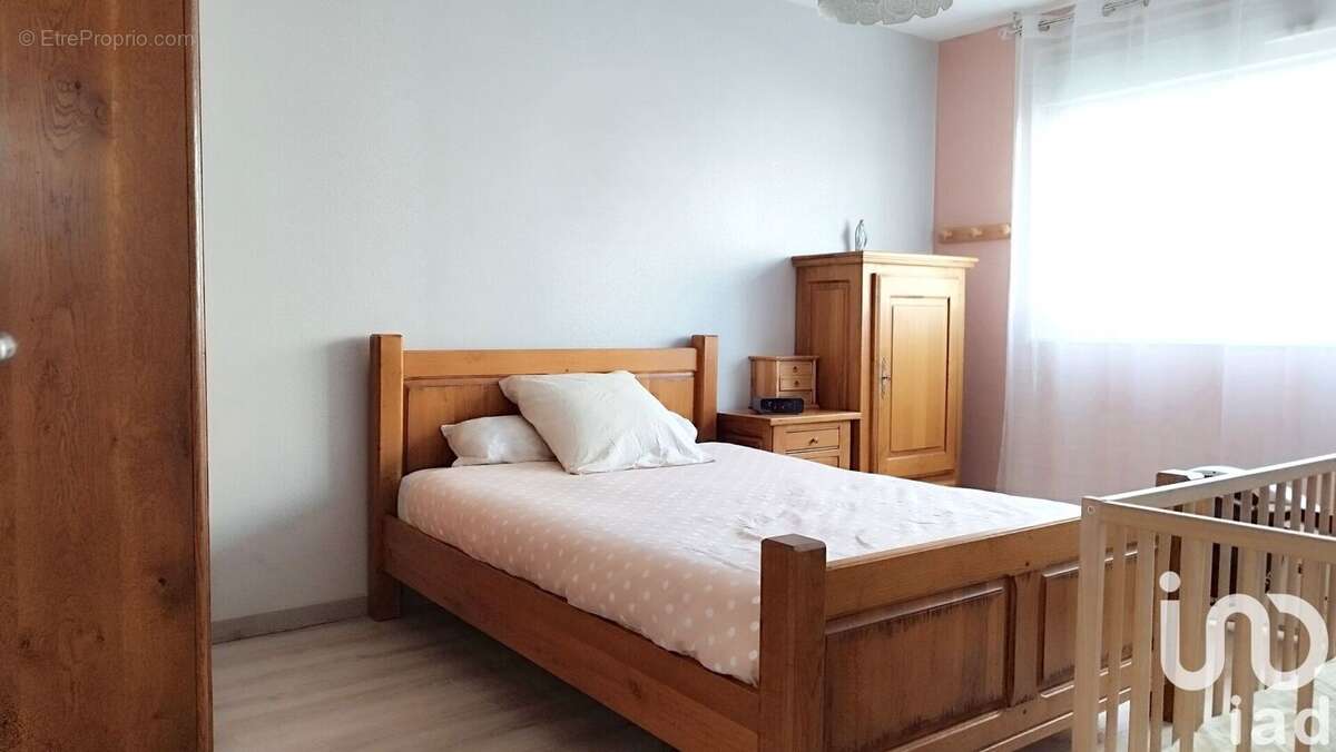 Photo 8 - Appartement à SAINT-PRIEST-EN-JAREZ