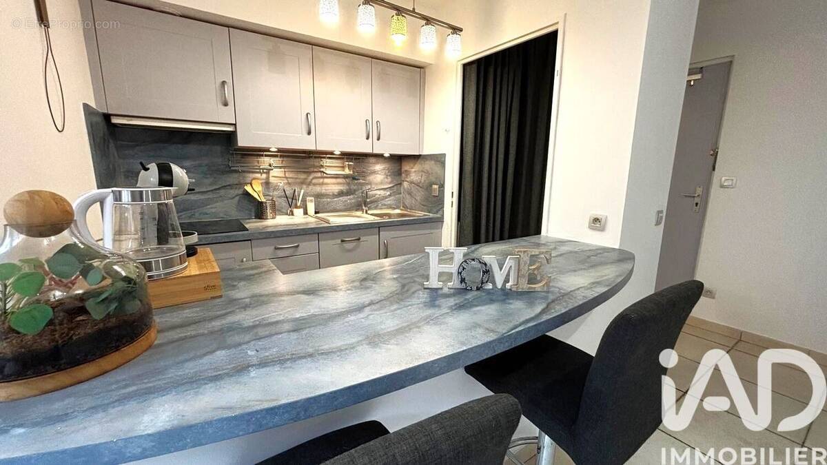 Photo 1 - Appartement à ROQUEBRUNE-SUR-ARGENS