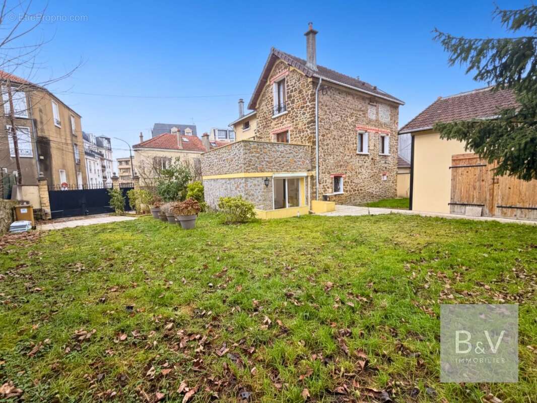 Maison à LE RAINCY