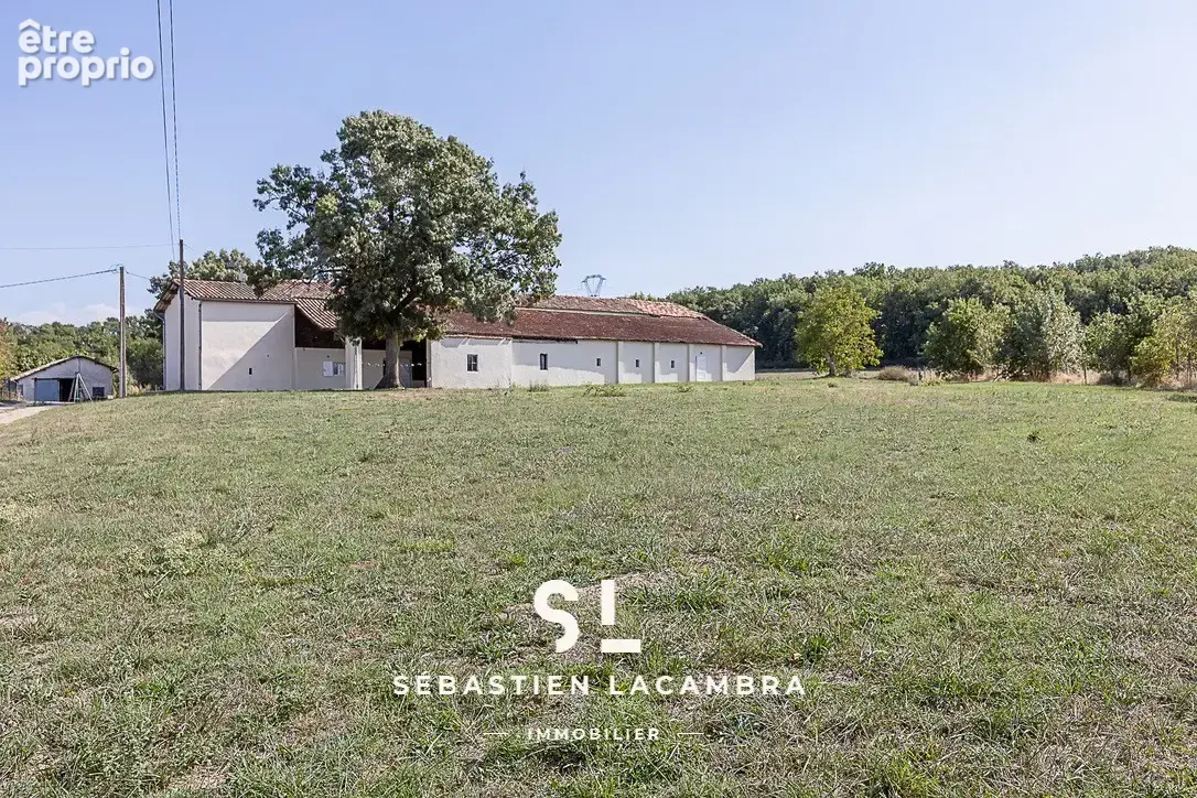 Corps de ferme du XVIIIe siècle rénové   160 m2 habitables, nombreuses dépendances et remarquable potentiel - photo 33