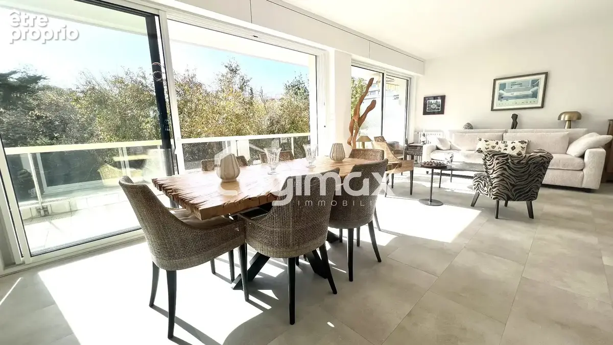 Appartement 3 pièces 81 m² à vendre à La Rochelle (17000) - photo 1