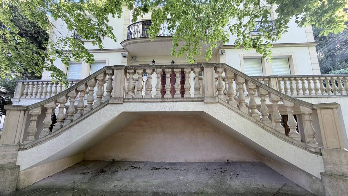 Maison à SAINT-MAUR-DES-FOSSES