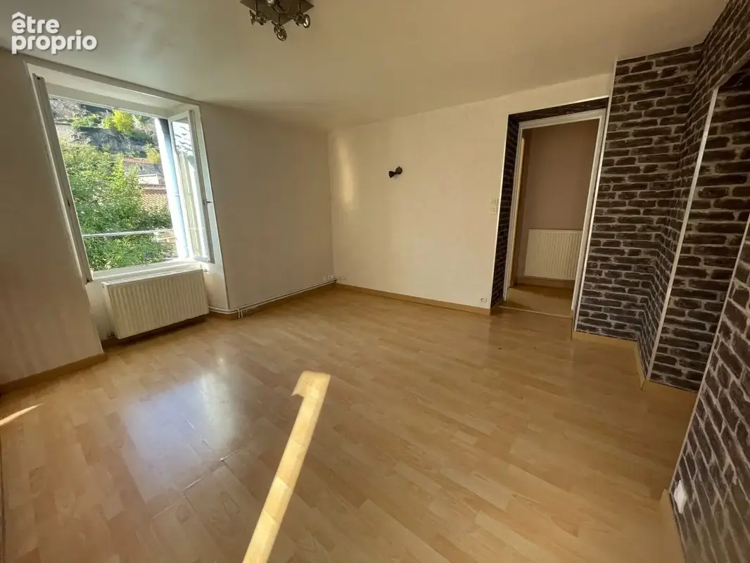 Maison 6 pièces 140 m² à vendre à Champeix (63320) - photo 9