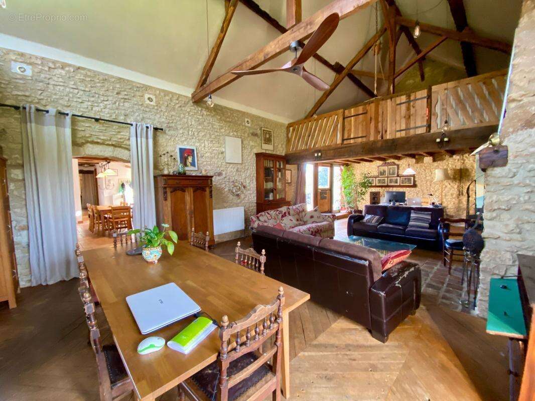 Maison à SAINTE-ALVERE