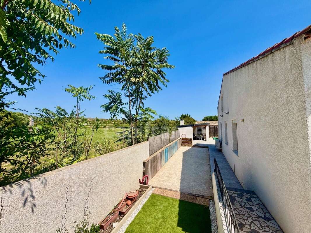 Poussan(34), à vendre maison rénovée p4, surface totale 168 m2, terrain 552 m2, garage, piscine, secteur calme - photo 4