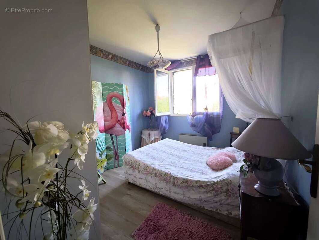 NARBONNE – Appartement T4 de 79 m² avec jardin, garage et celliers - photo 12