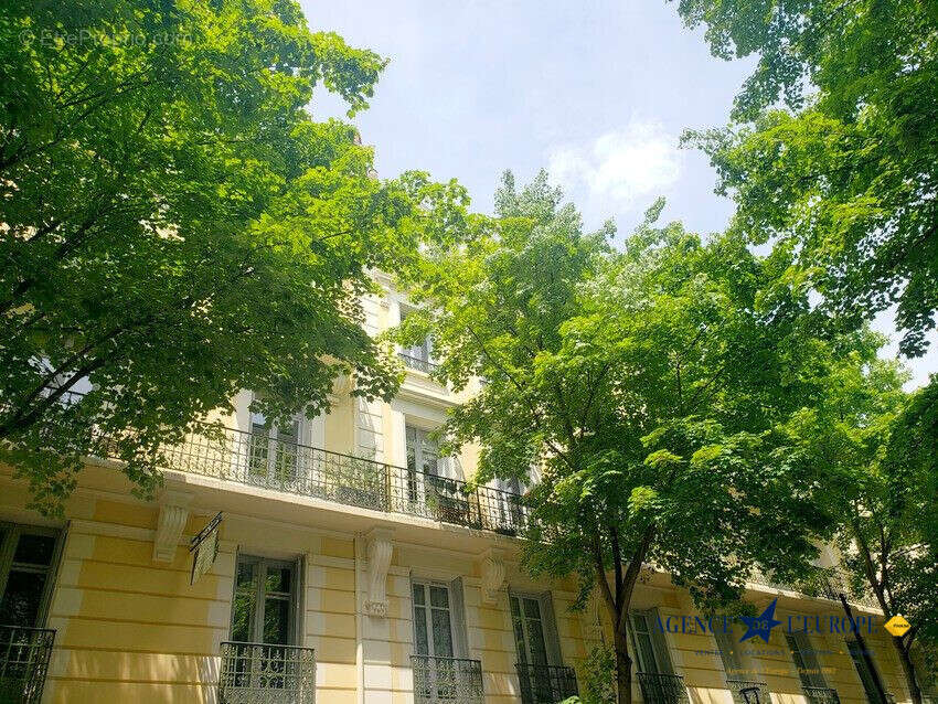 Appartement 105 m² à Vichy  - photo 6