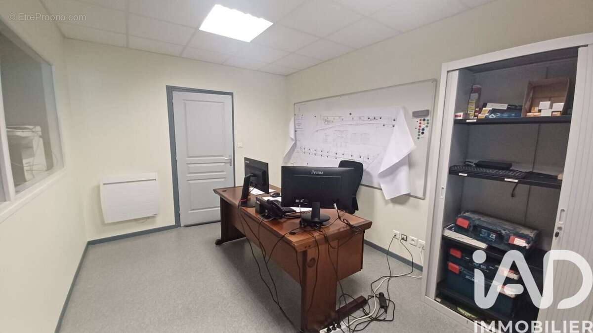 Photo 9 - Commerce à MENNEVILLE