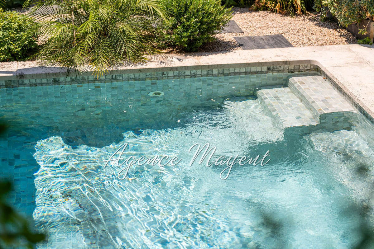 Maison 232 m² à Cannes  - photo 2