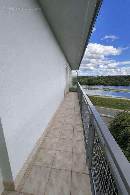 Exclusivité  appartement t2 en bord de loire - photo 4