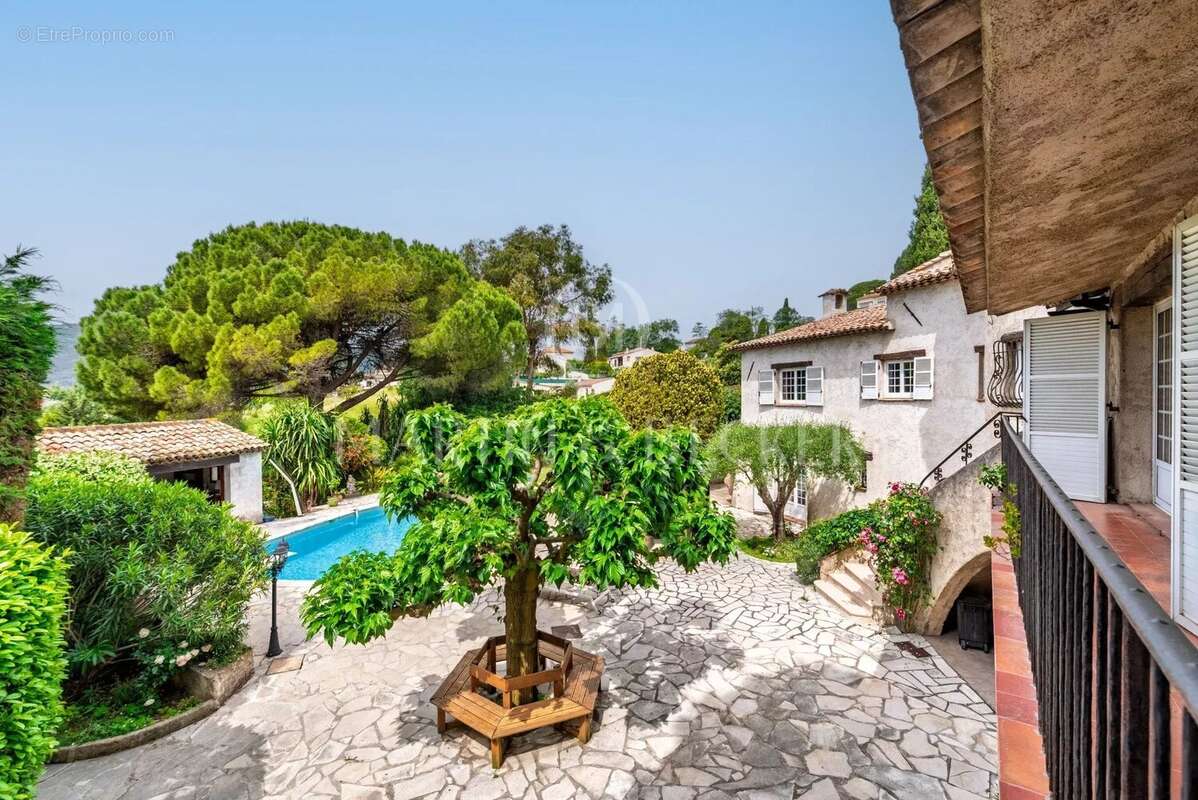 Maison à MOUGINS