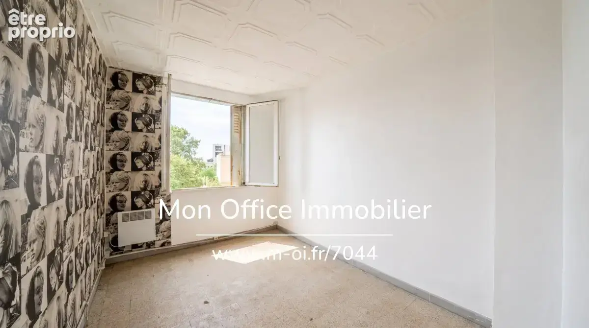 Référence : 7044-CGO - Appartement T4 - Secteur Bon Secours - photo 8