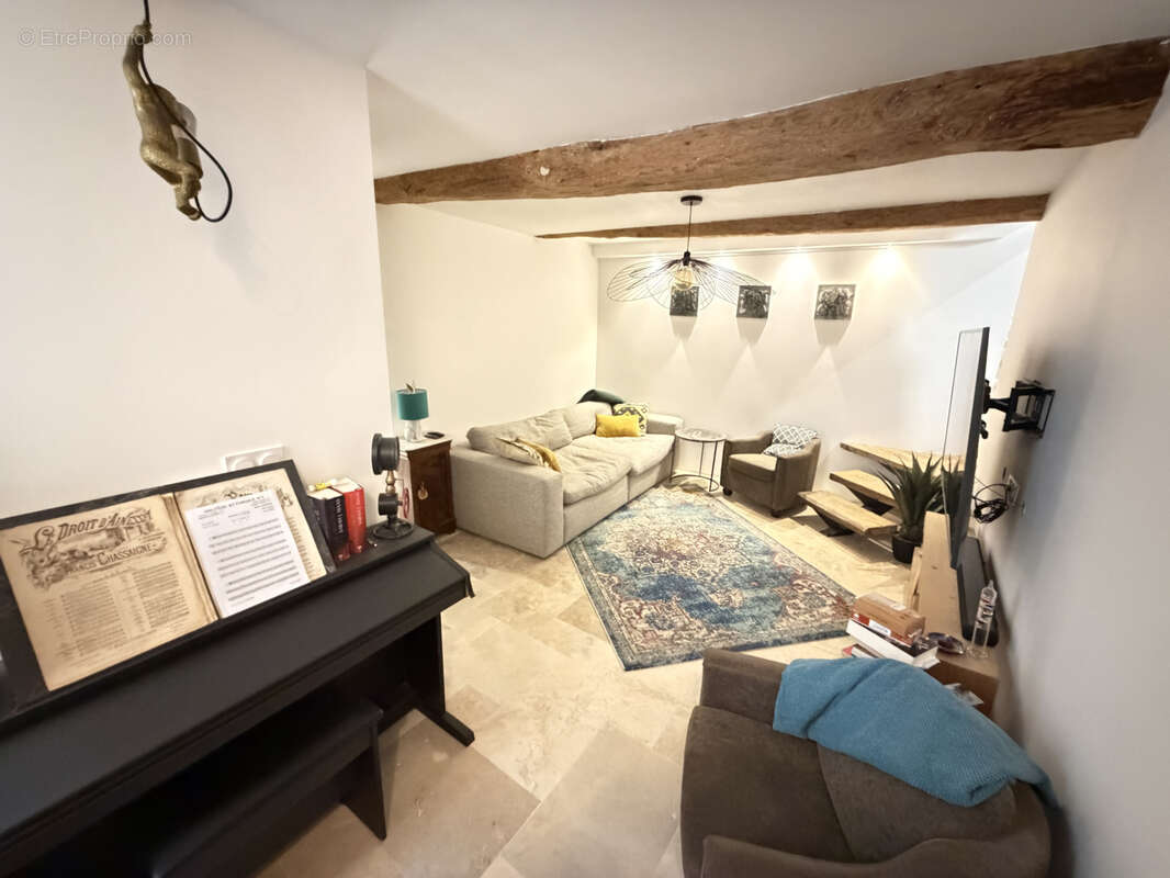 Maison à AUPS