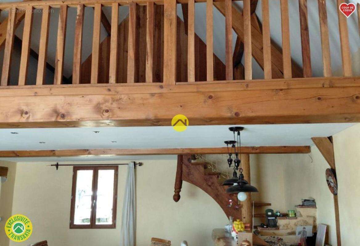 Maison à SAINTE-ALVERE