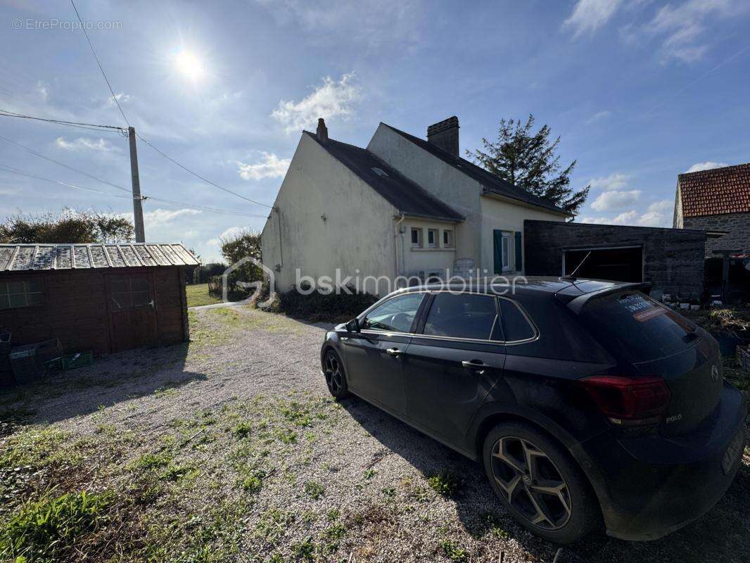 Maison à MONTFARVILLE