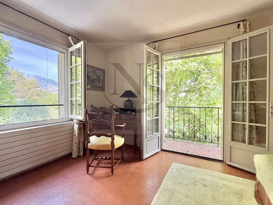Maison à LE THOLONET