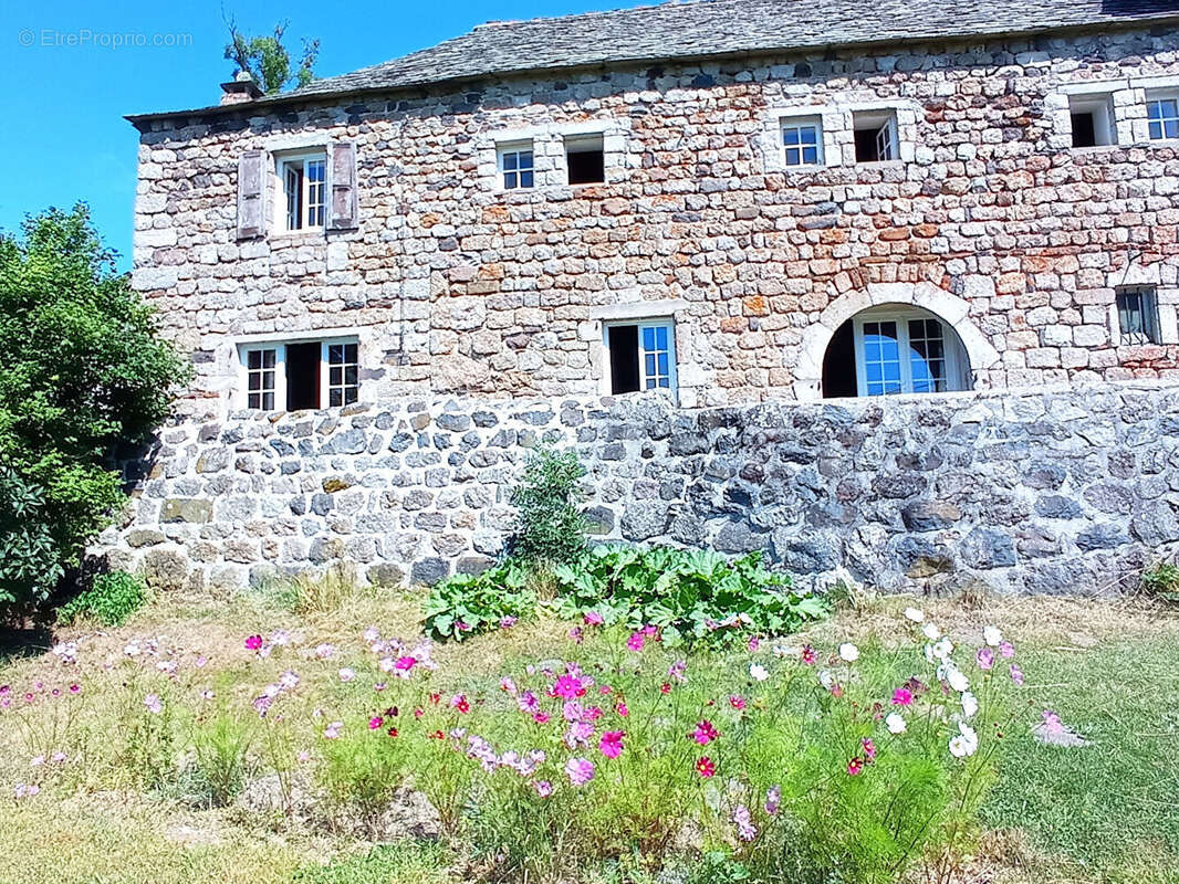 Maison à PRESAILLES