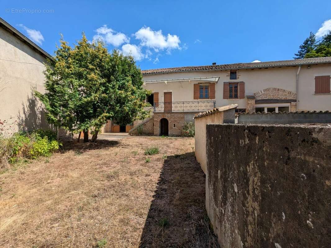 Maison à SAINT-MAURICE-DE-SATONNAY