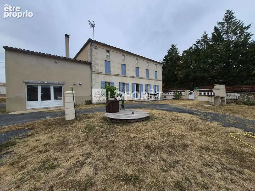 Maison à MONTGUYON