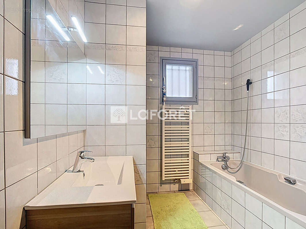 Maison à DOMPIERRE-SUR-CHALARONNE