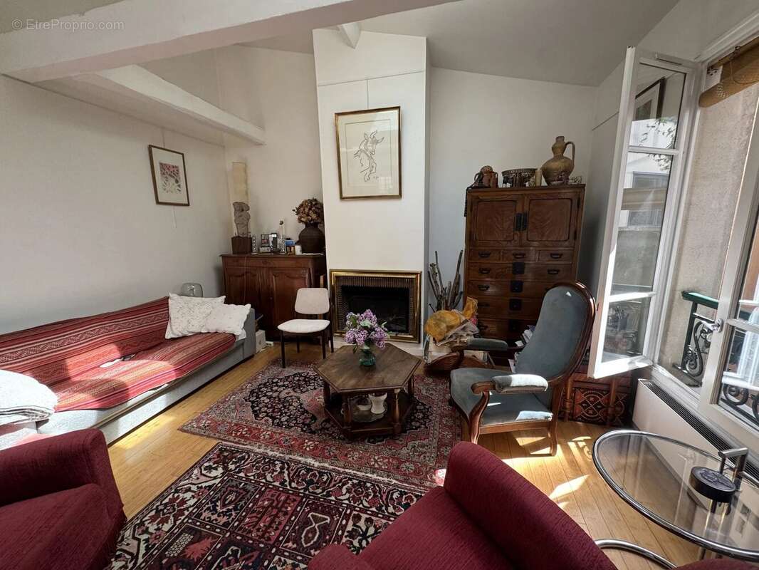 Appartement à PARIS-19E
