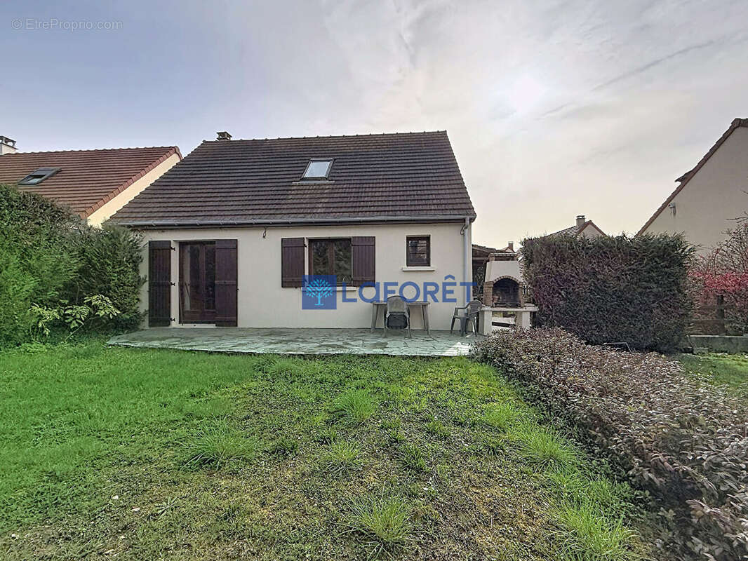 Maison à SAINTRY-SUR-SEINE