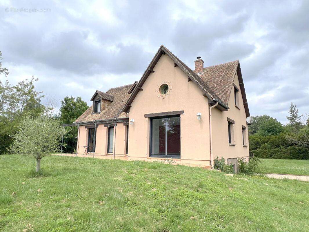 Maison à SAVIGNE-L'EVEQUE