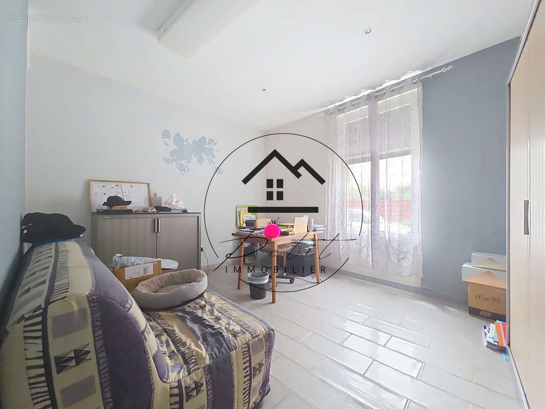 Appartement avec cour privative, parking et cave - photo 6
