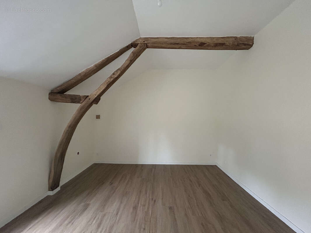 Maison à LE MELE-SUR-SARTHE