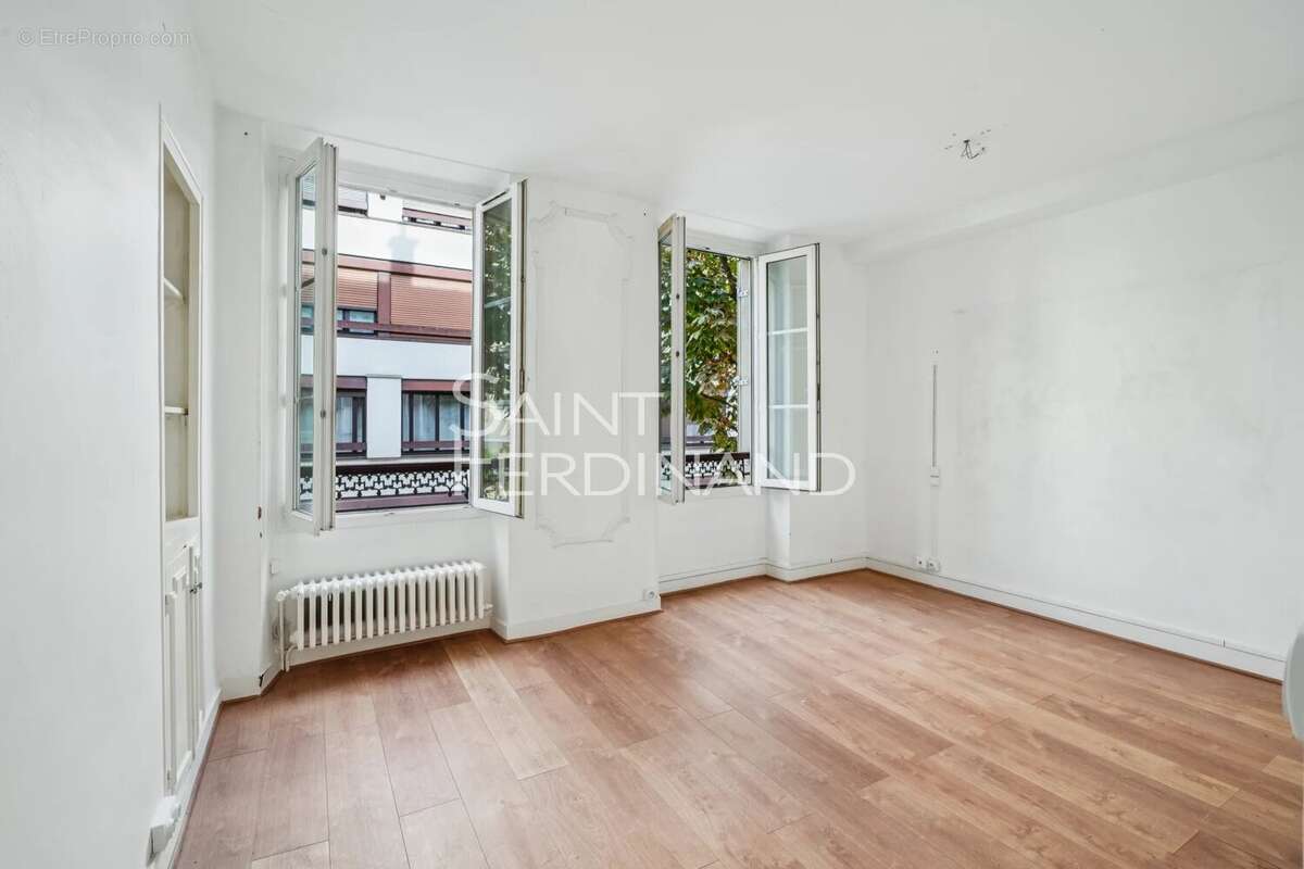 Appartement à NEUILLY-SUR-SEINE