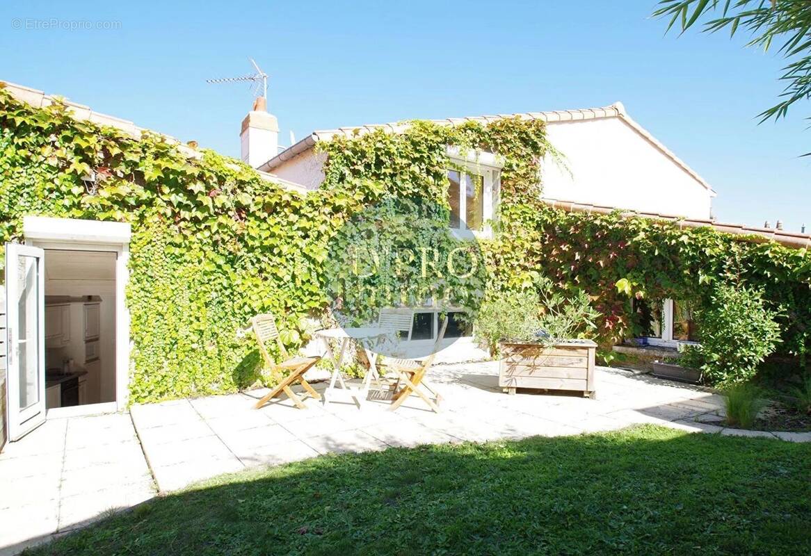 Maison à REMOUILLE