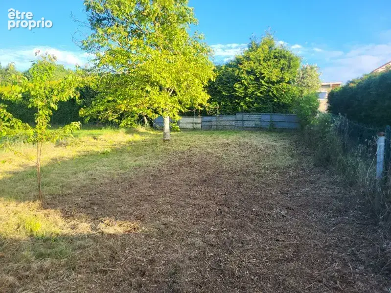 Photo Terrain à Saint-Ferreol-D'auroure au prix de 39 500€
