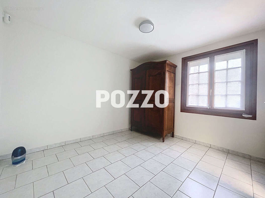 LA RIVIERE SAINT SAUVEUR : maison T6 (111 m²) à vendre - photo 16