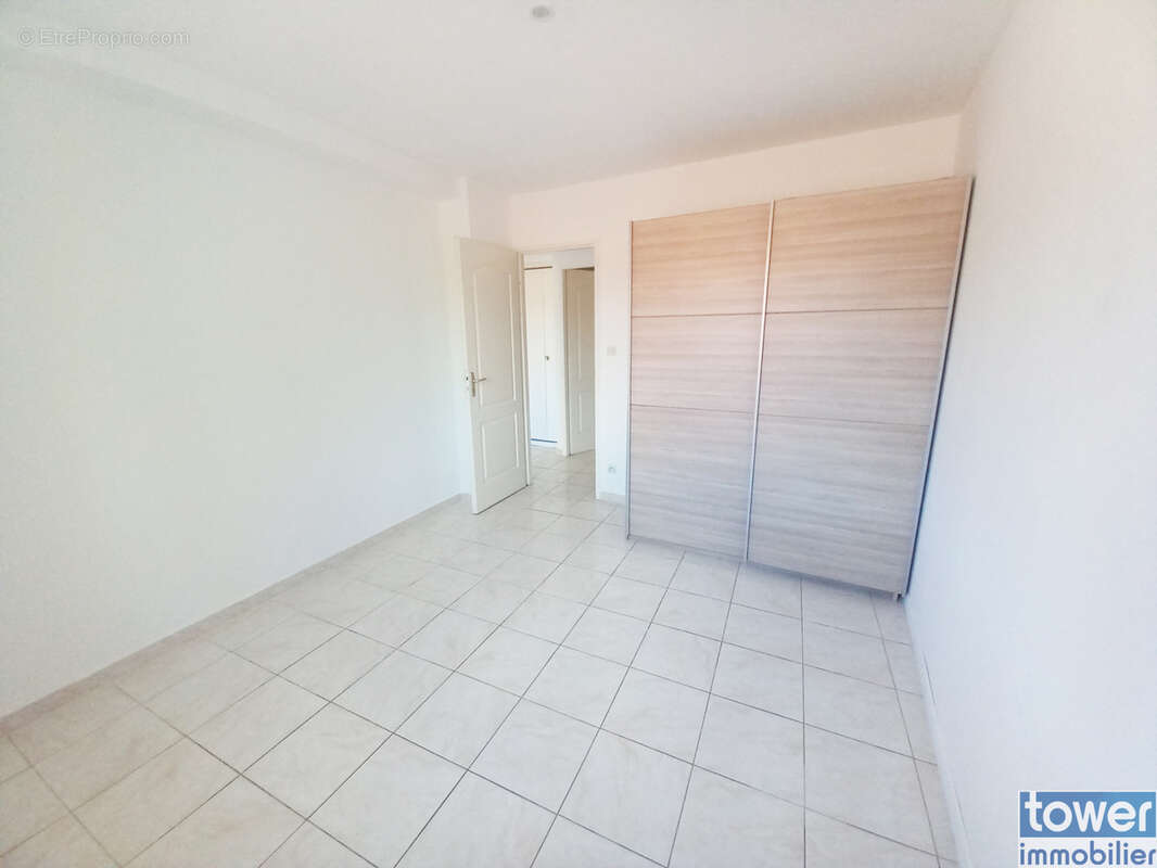 Appartement à LAMALOU-LES-BAINS