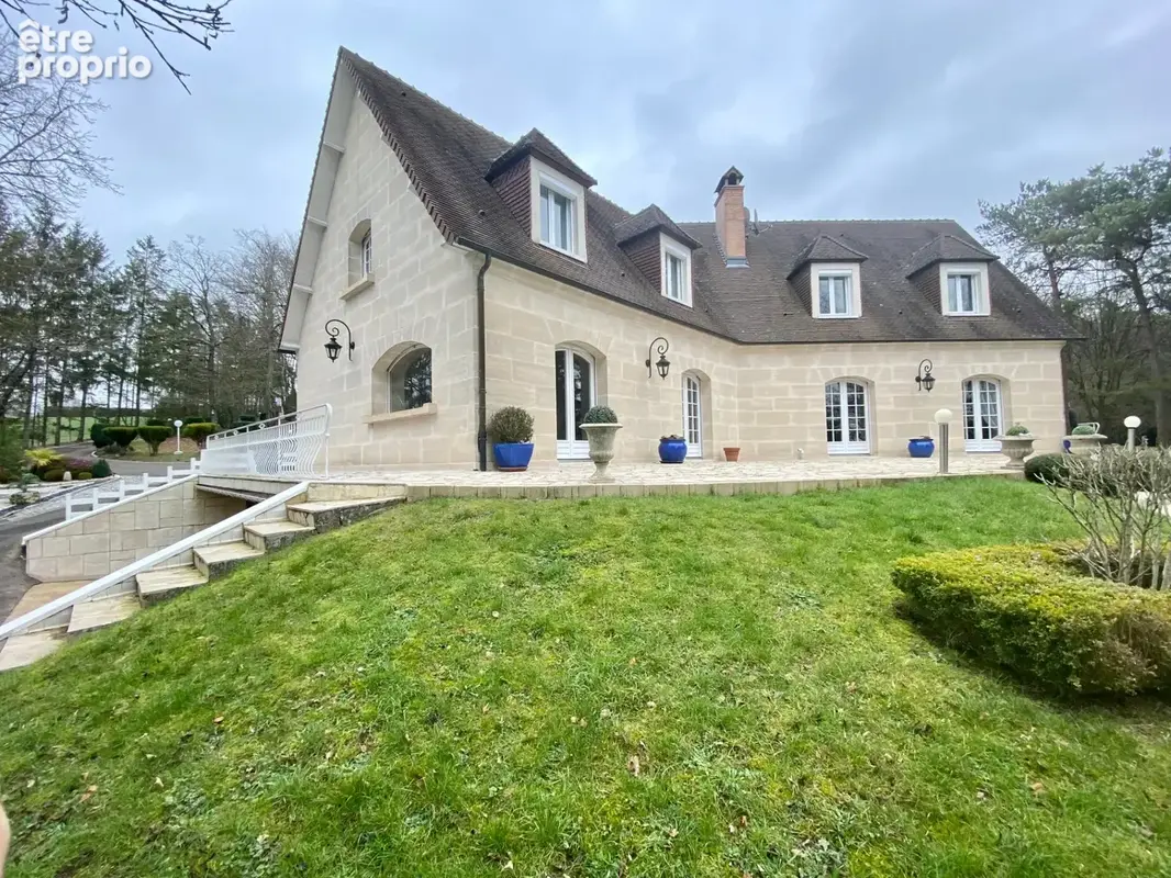 TROISSEREUX maison de 296 m² - Terrain de 6 000 m² - photo 13