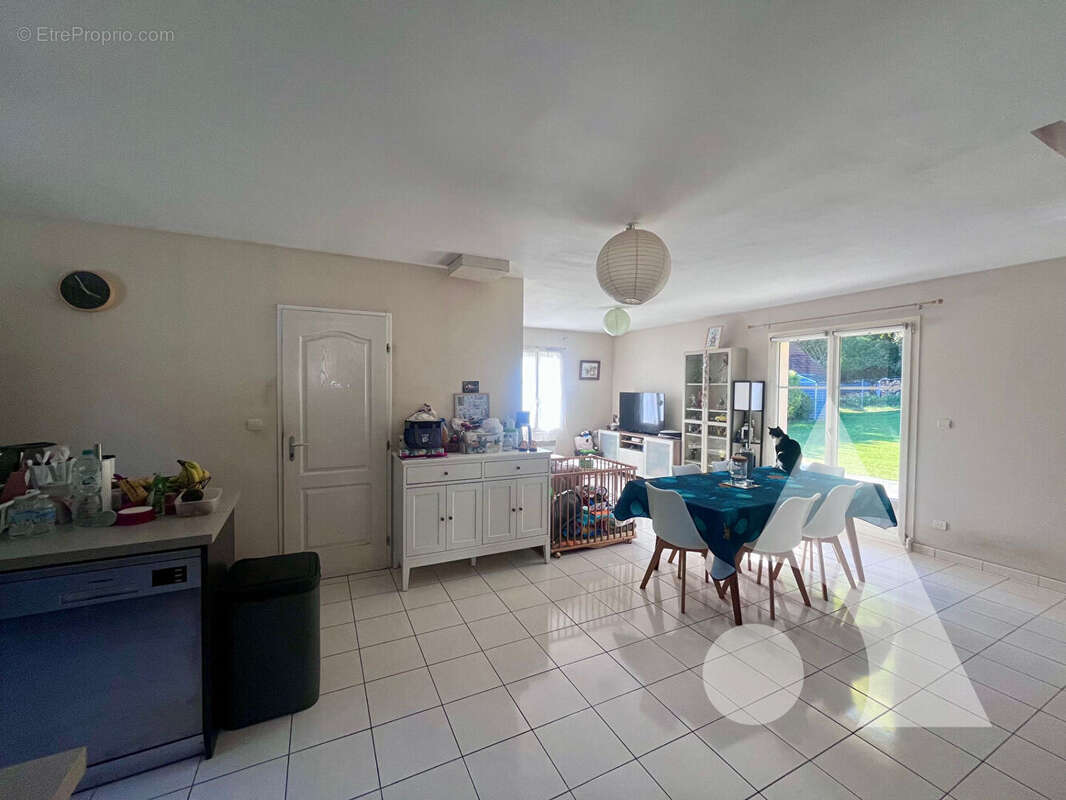 Maison à CHARMONT-SOUS-BARBUISE