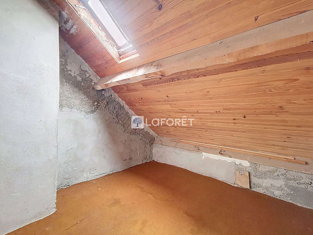 Maison à PAULHAC-EN-MARGERIDE