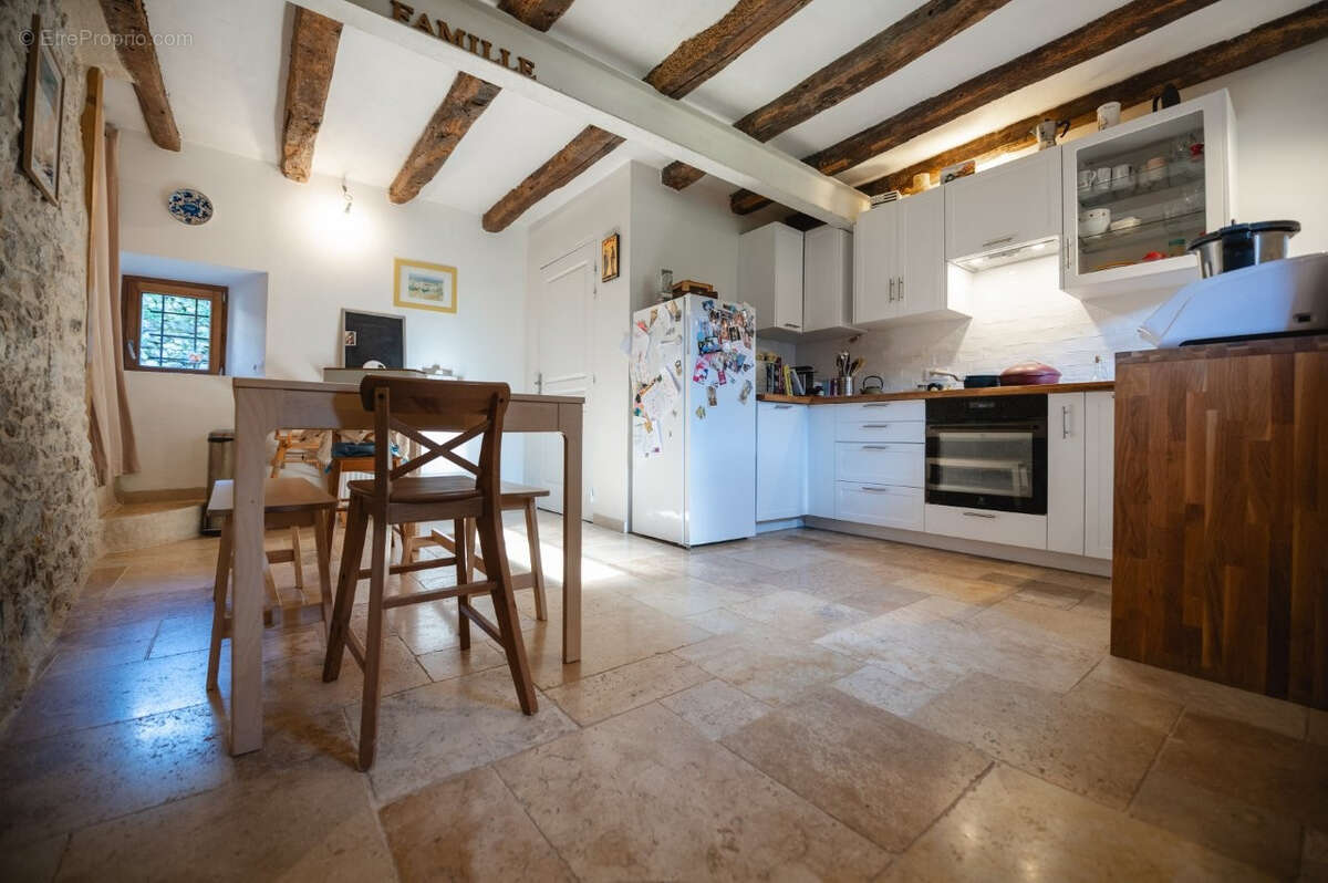 Maison à MONTVALENT