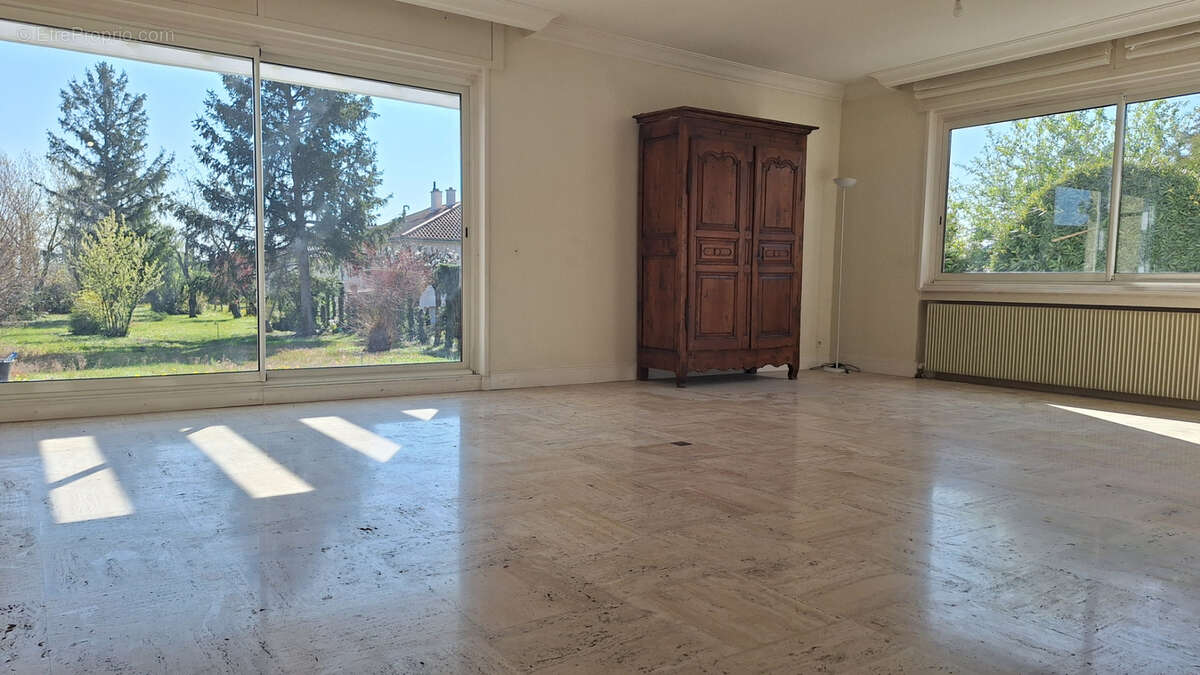 Maison à PONT-DU-CHATEAU