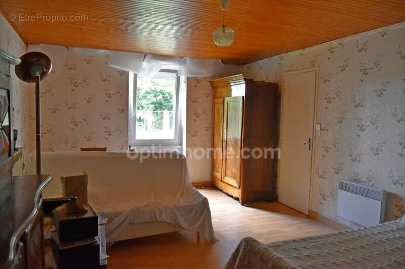 Maison de campagne avec beau potentiel d'aménagement - photo 7