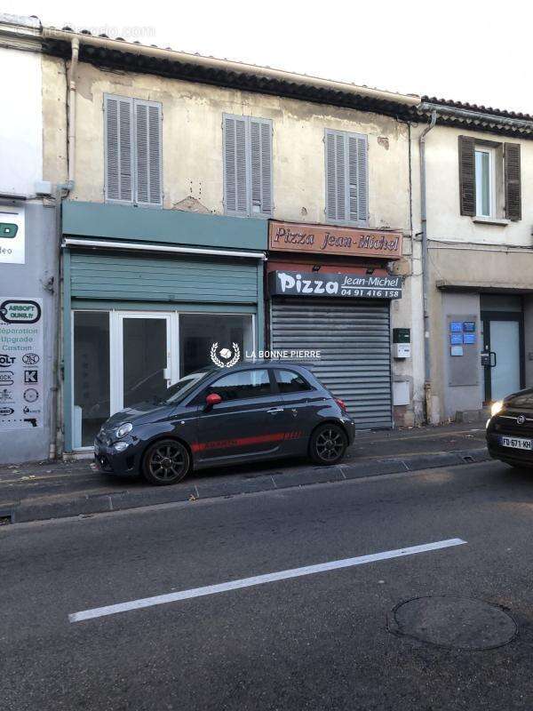 Commerce à MARSEILLE-9E