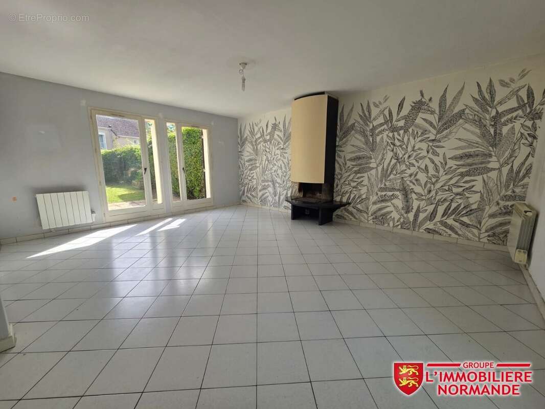 Maison à VAL-DE-REUIL