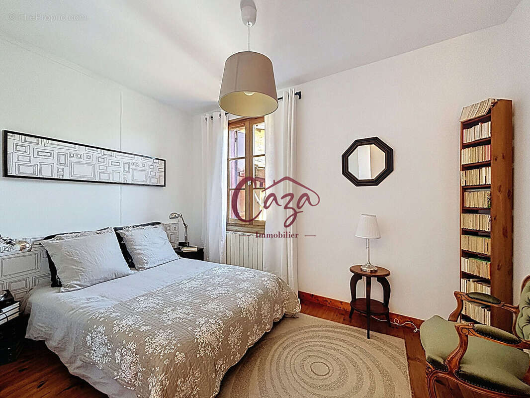 Maison à CAMBLANES-ET-MEYNAC