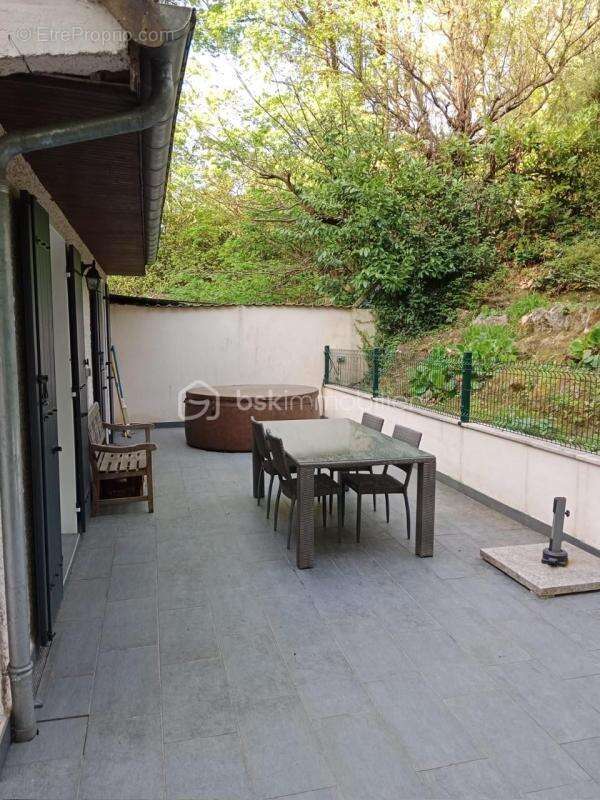 Maison à BURES-SUR-YVETTE