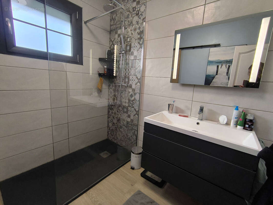 Maison à COMMEQUIERS