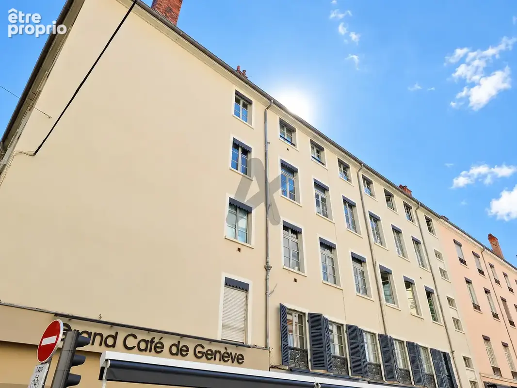 Lyon 6 avenue marechal de saxe   studio  avec grenier - photo 4