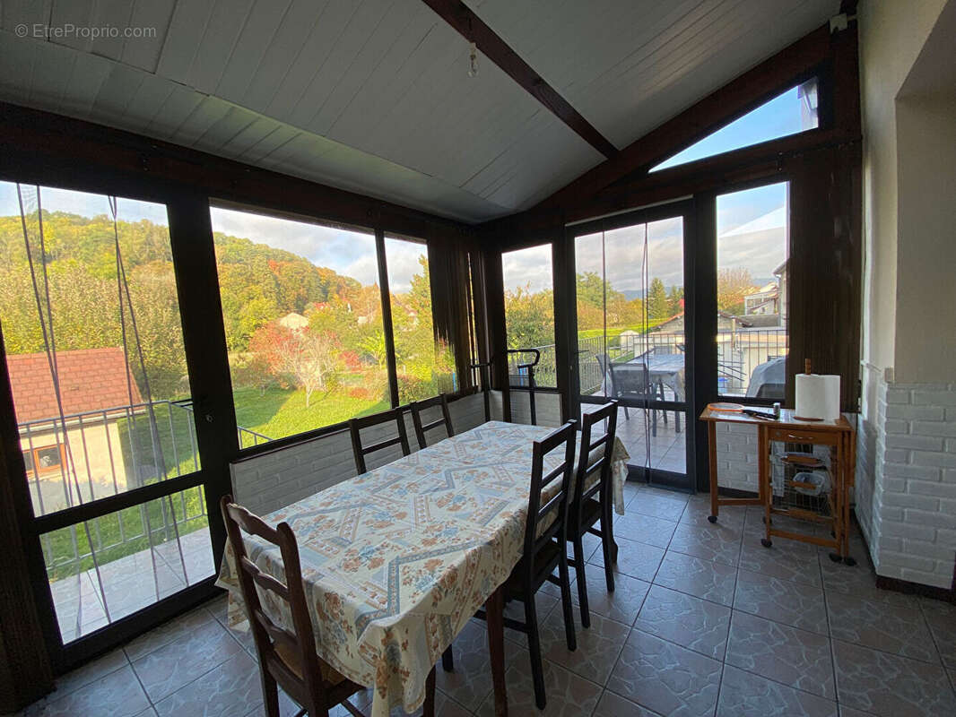 Maison à LONS-LE-SAUNIER