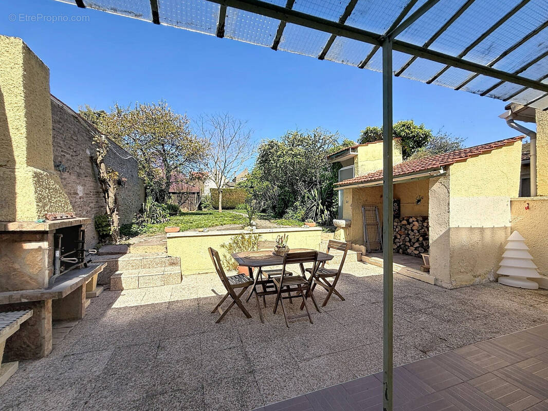 Maison à VERDUN-SUR-LE-DOUBS