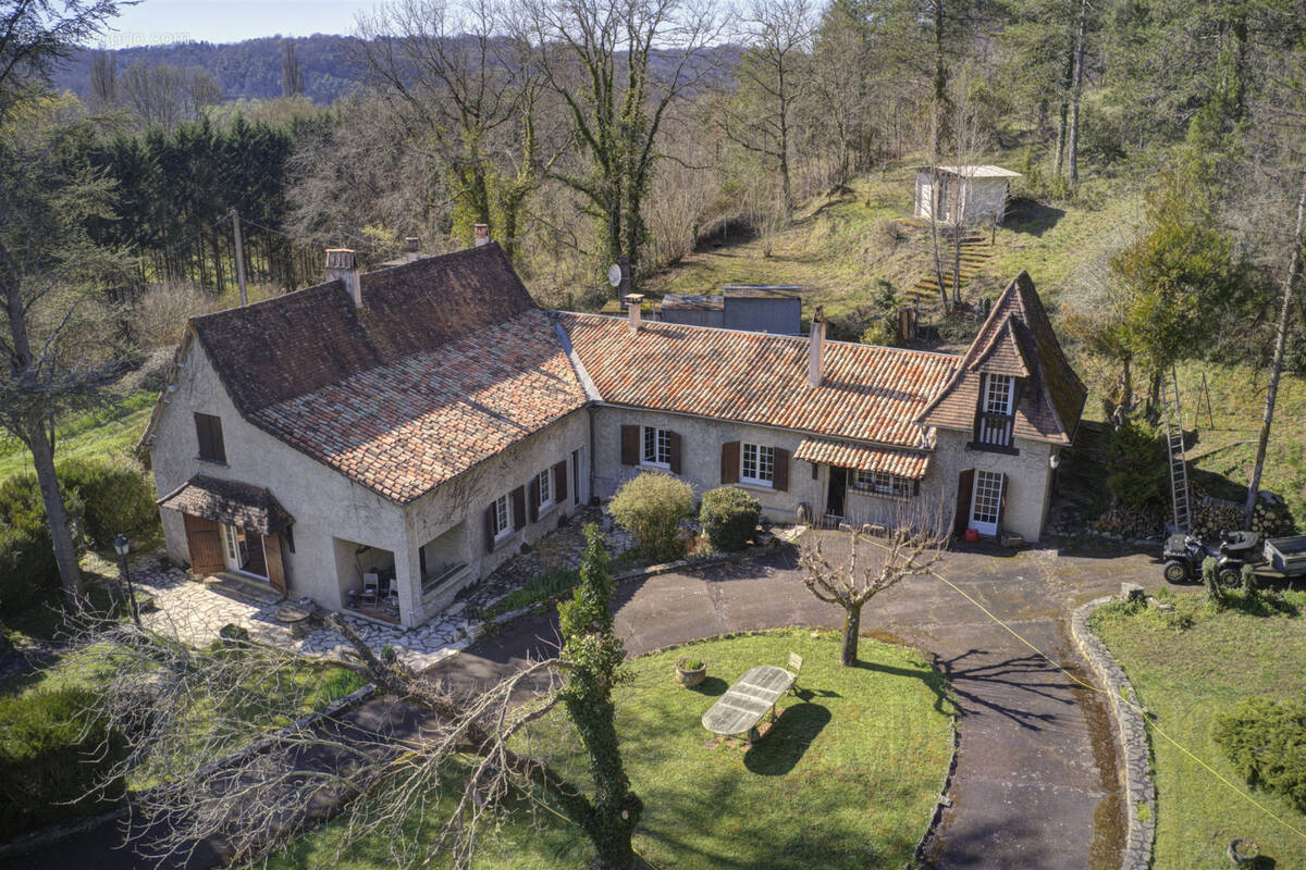 Maison à SAINT-LAURENT-SUR-MANOIRE
